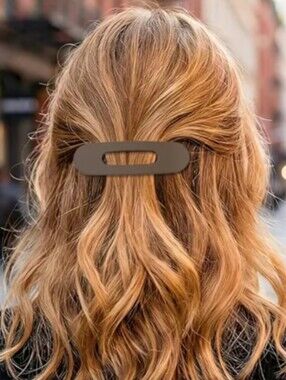 3 FOR $15  💕 Strong Hold Claw Clip Fashionable Hair Accessories